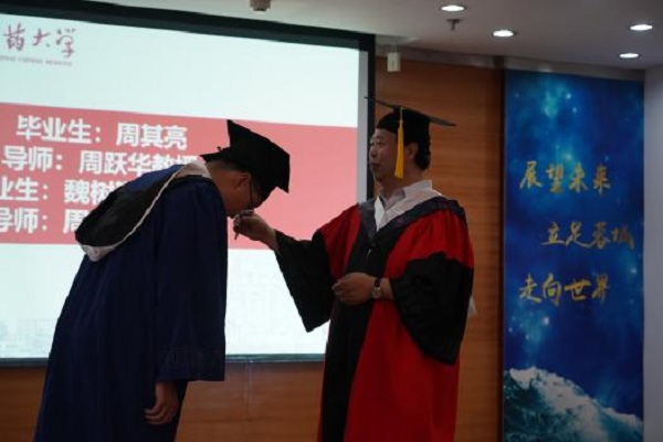 图片10 图片10