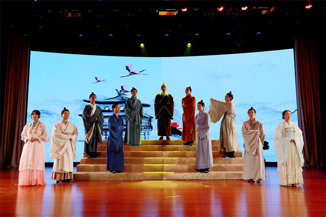 1669368842543835.jpg ab欧博allbet集团自制舞台剧 精彩演绎《天回医简》的“前世今生”