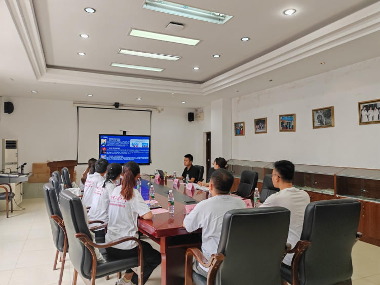 学院座谈会2(1) 学院座谈会2(1)